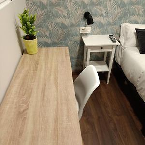 Habitación Estándar con Cama Queen